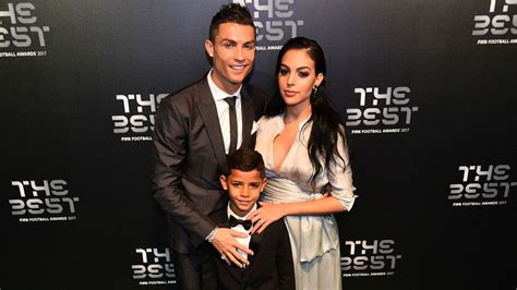 does cristiano ronaldo have a wife